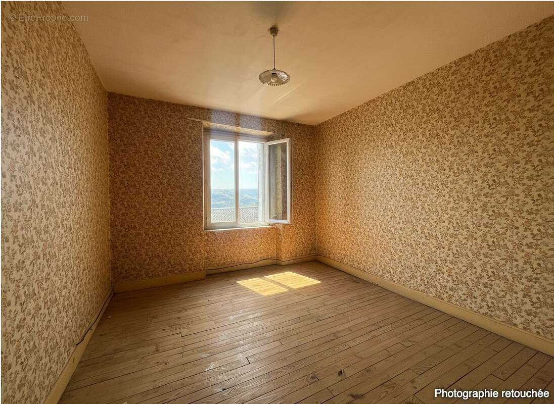 Maison 110 m² à Apchon  - photo 6