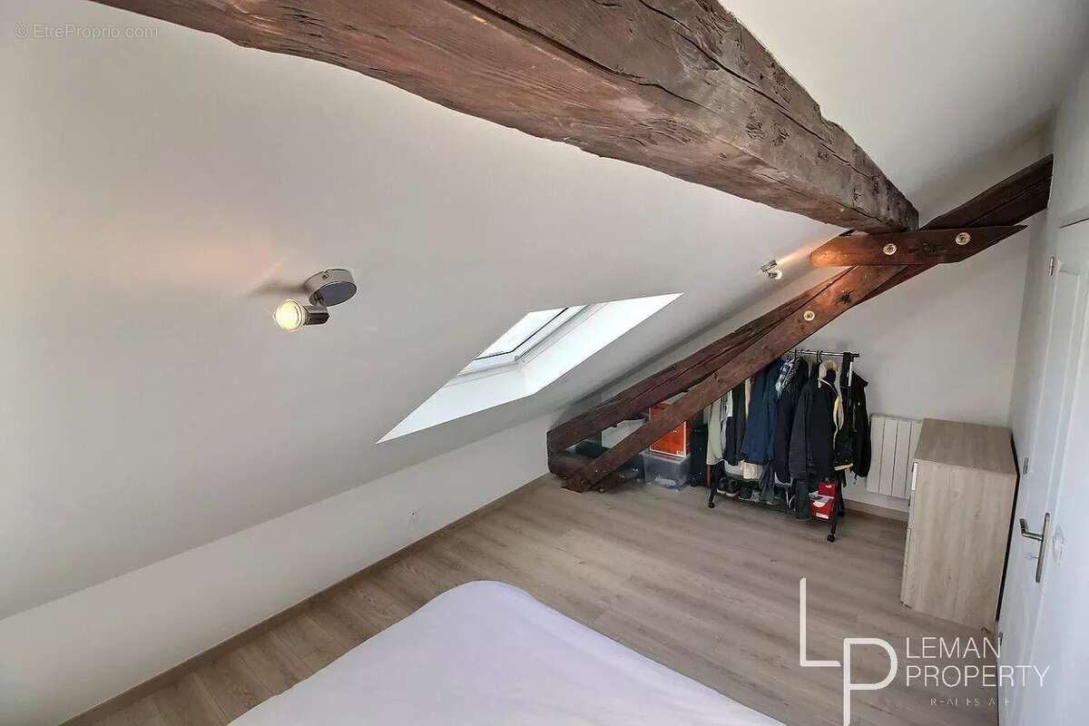 Appartement à CONTAMINE-SUR-ARVE