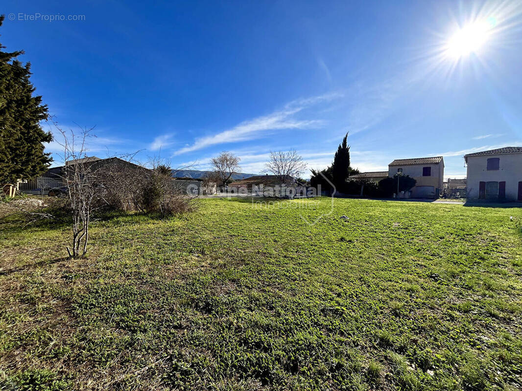Terrain à CAVAILLON