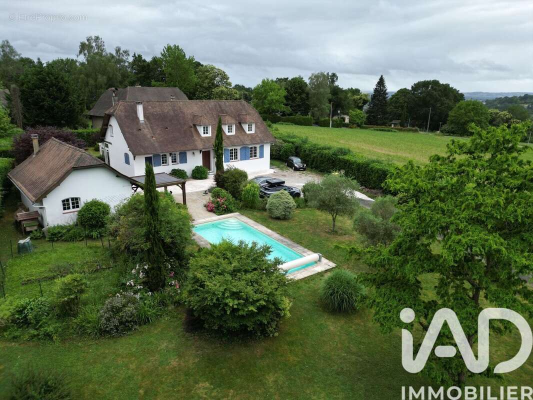 Photo 2 - Maison à NAVAILLES-ANGOS