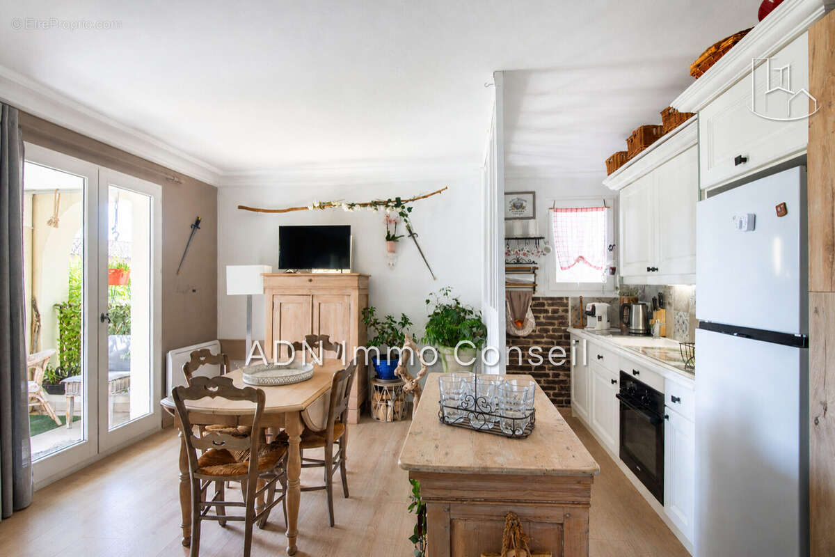 Appartement à MALLEMORT