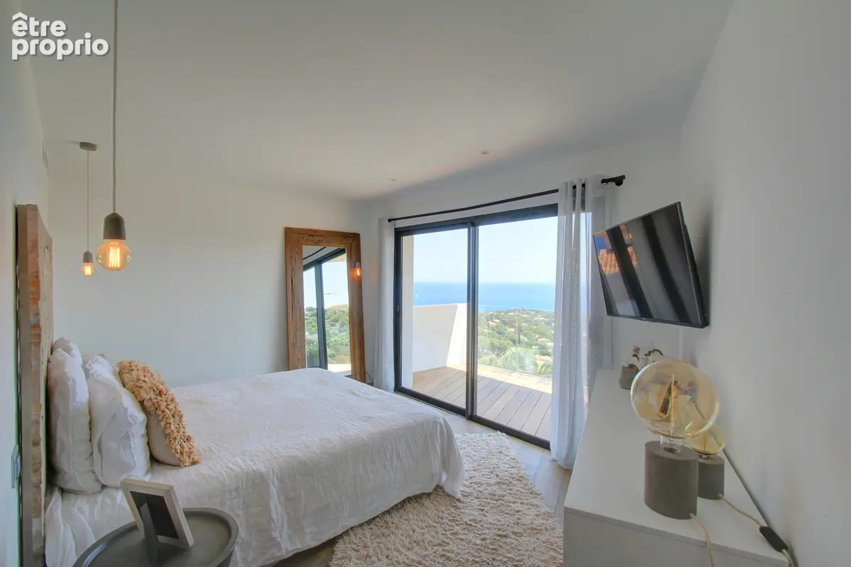 Villa contemporaine 8 pieces  vue mer panoramique avec double garage et piscine - photo 15