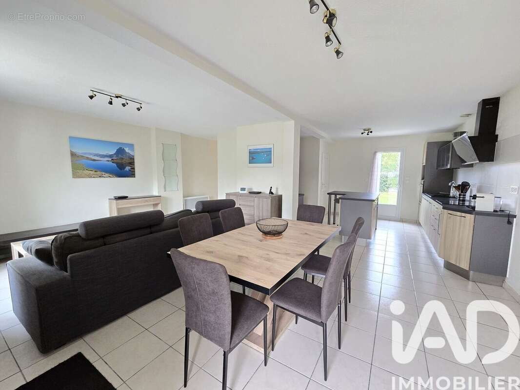 Photo 3 - Maison à SAINT-QUENTIN-DE-BARON