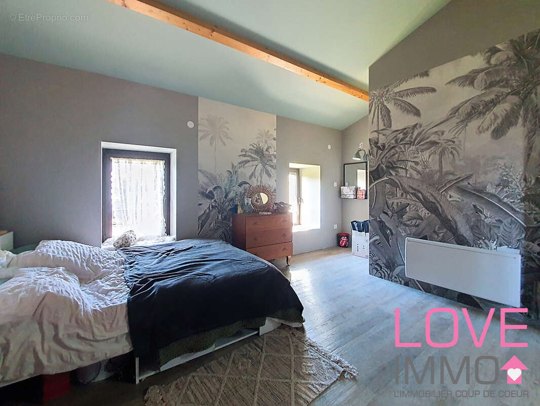 Maison à LA TOUR-DU-PIN