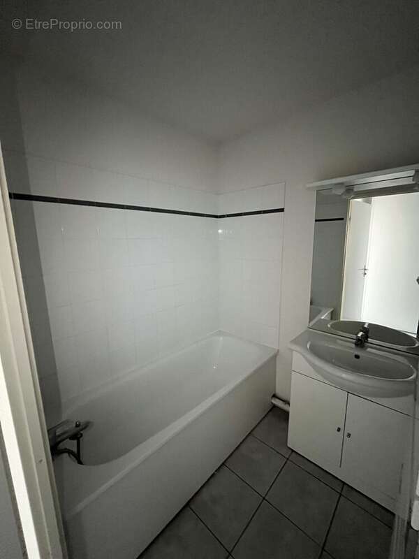 Appartement 55 m² à Le Cateau-Cambresis  - photo 6