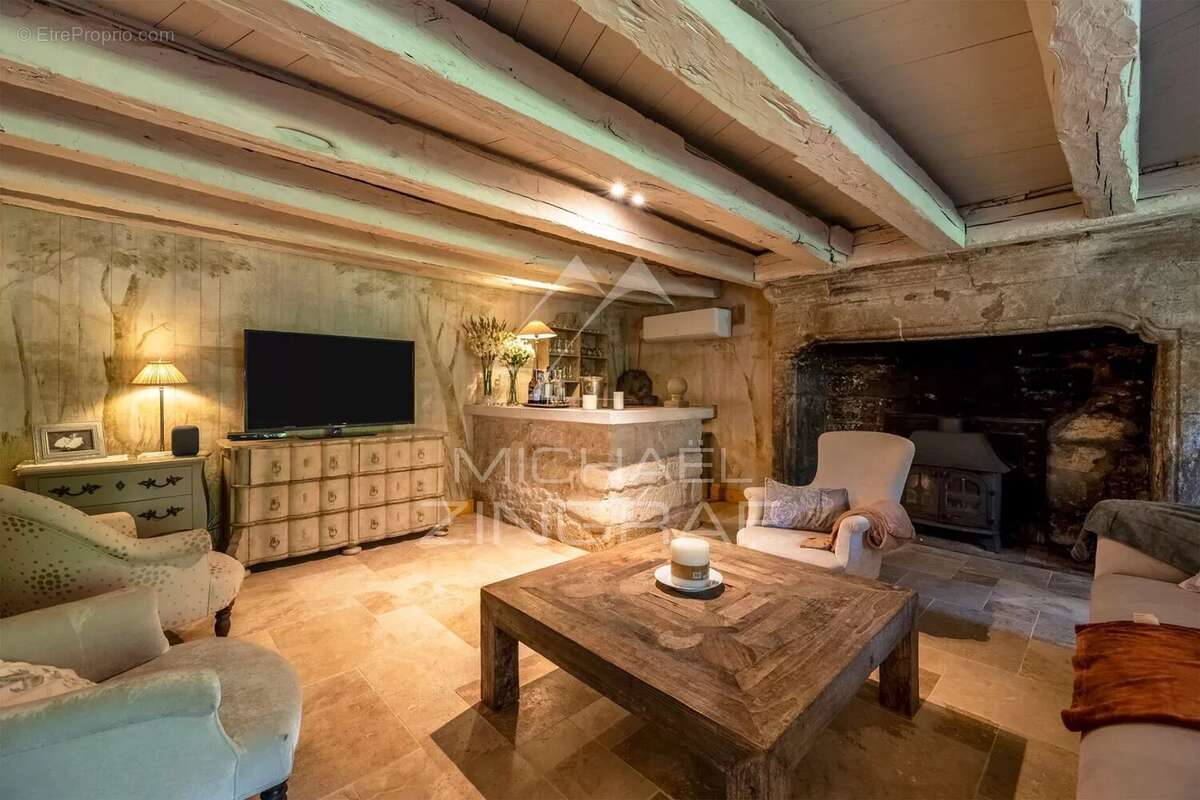 Maison à MAUZENS-ET-MIREMONT