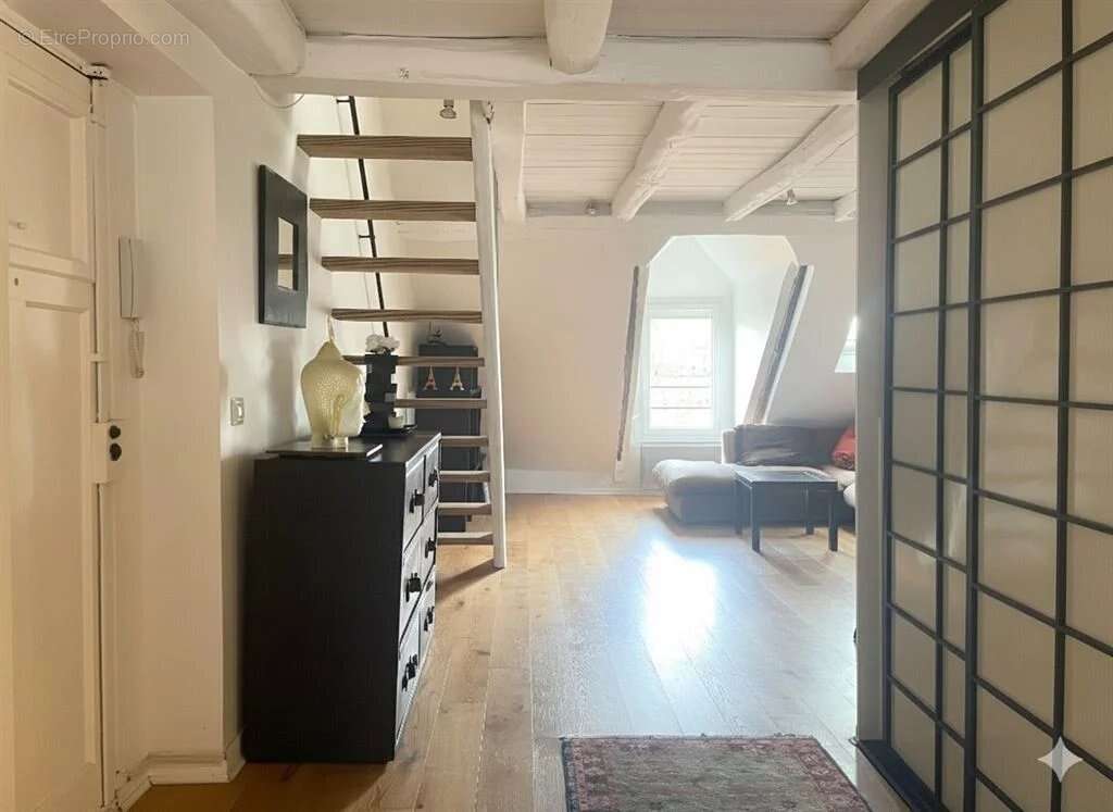 Appartement à PARIS-11E