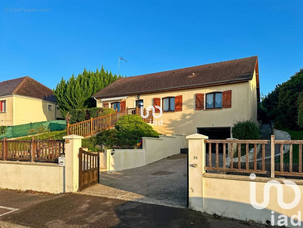 Photo 1 - Maison à PARON