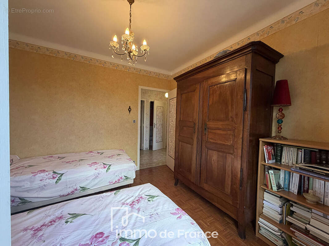 Maison à DECAZEVILLE