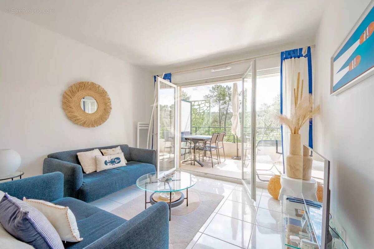 Appartement à VALBONNE