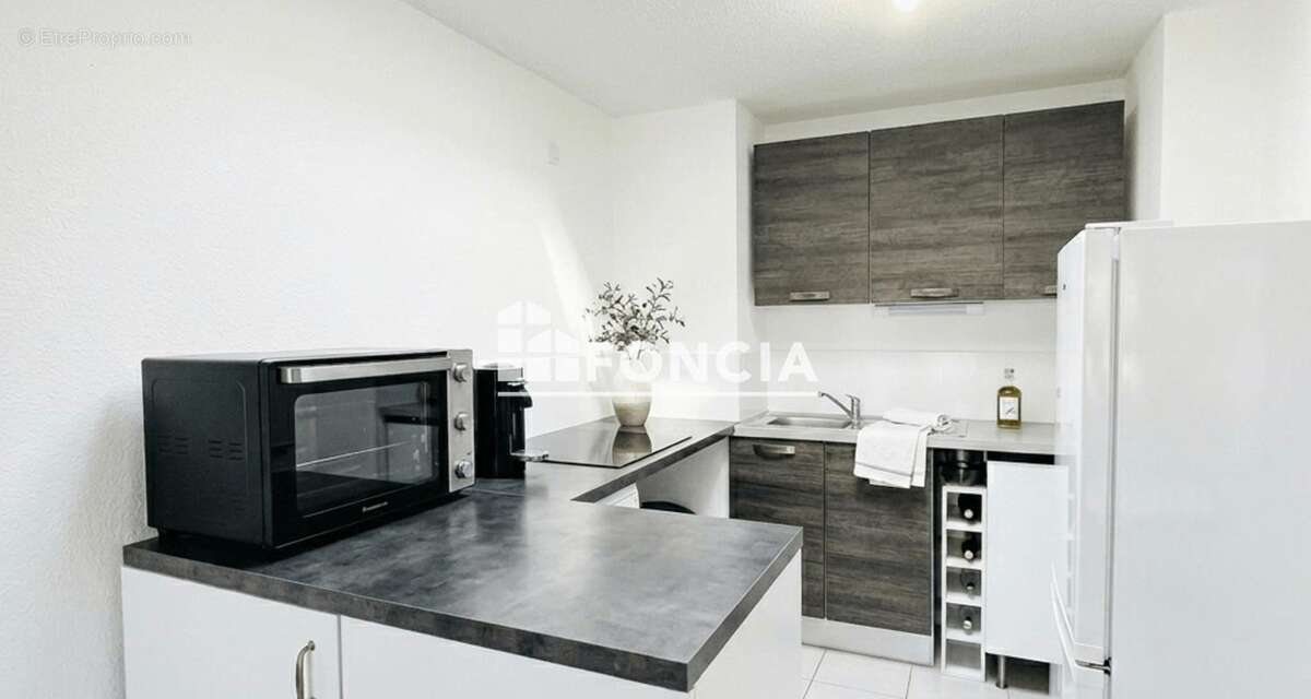 Appartement à ROQUEBRUNE-SUR-ARGENS