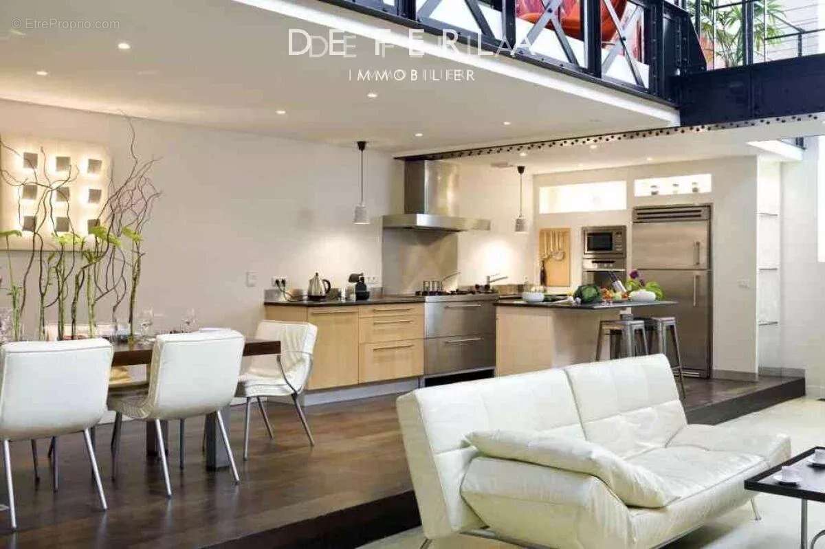 Appartement à PARIS-2E