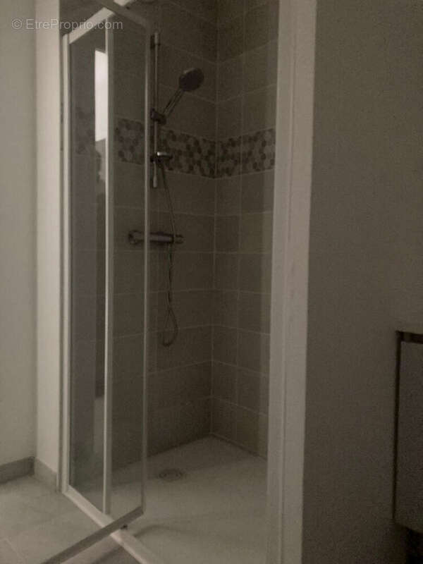 Appartement à DONVILLE-LES-BAINS