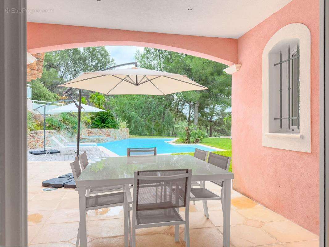 Maison à SAINT-MARTIN-DU-VAR