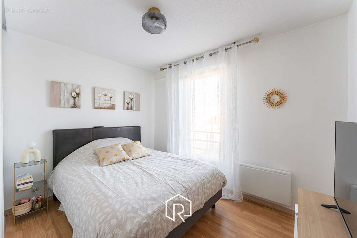 Appartement à MARSEILLE-4E