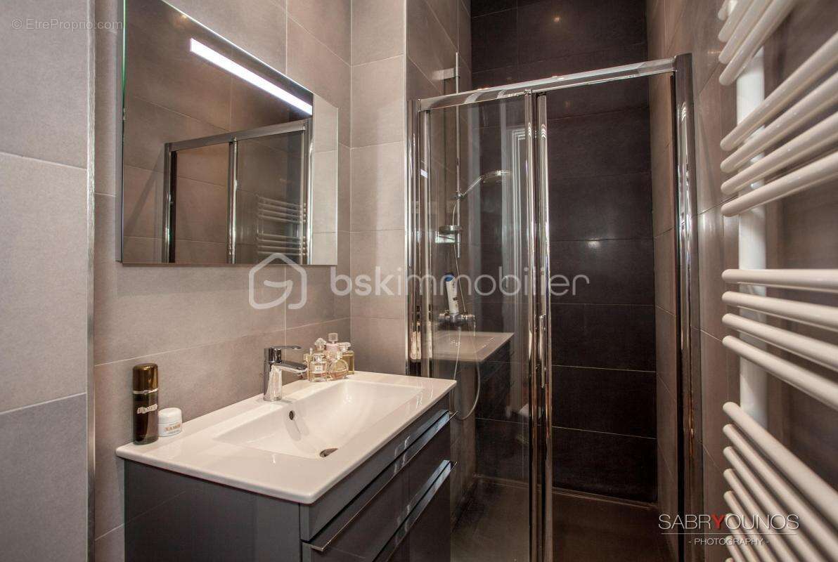 Appartement à PARIS-7E