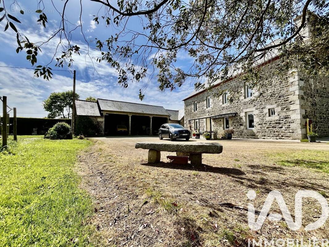 Photo 1 - Maison à SAINT-CLET