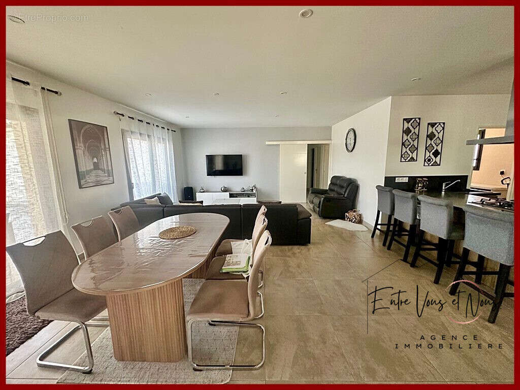Maison 163 m² à Langon  - photo 2