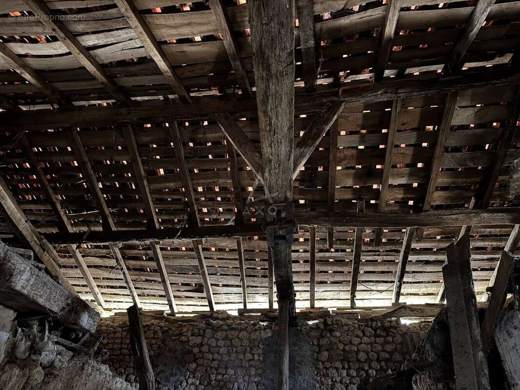 Au coeur de la campagne charentaise, un havre de paix à réinventer - photo 5