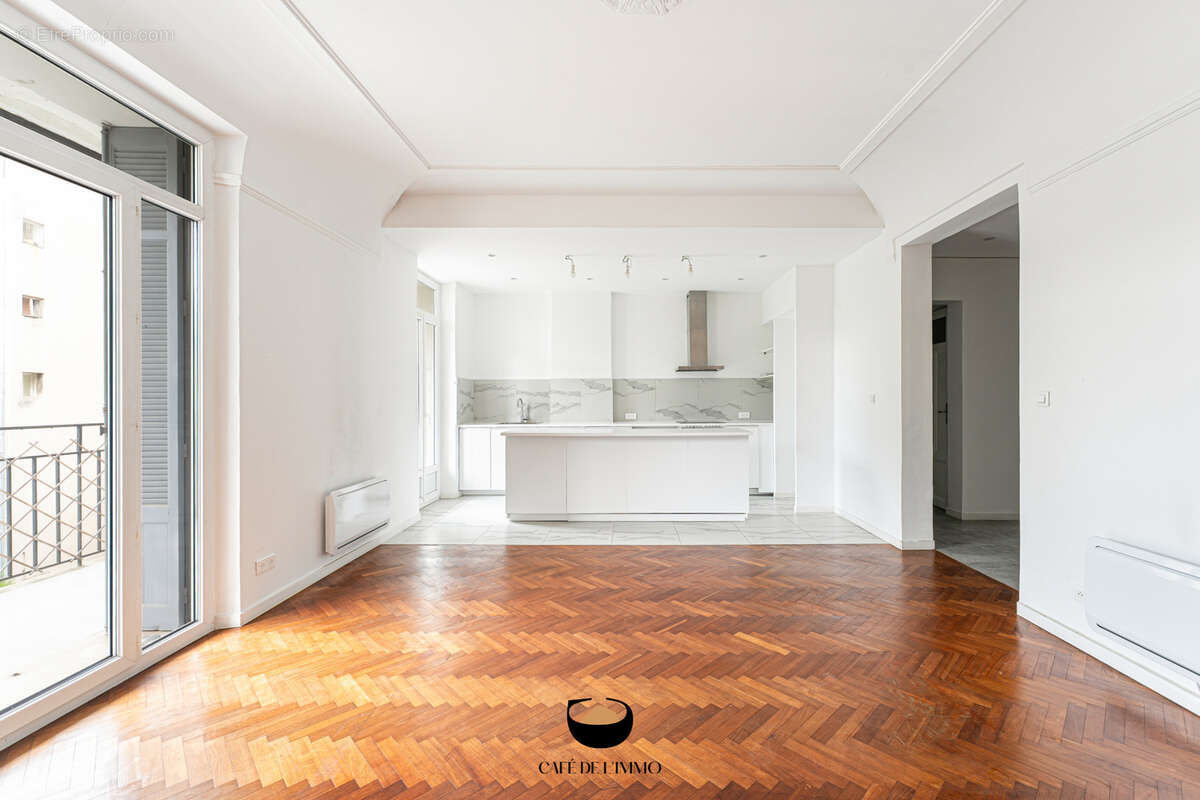 Appartement à MARSEILLE-8E