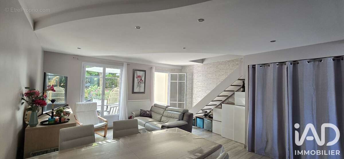 Appartement 88 m² à Magny-Le-Hongre  - photo 3