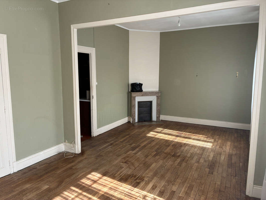 Maison à ROSIERES-EN-SANTERRE