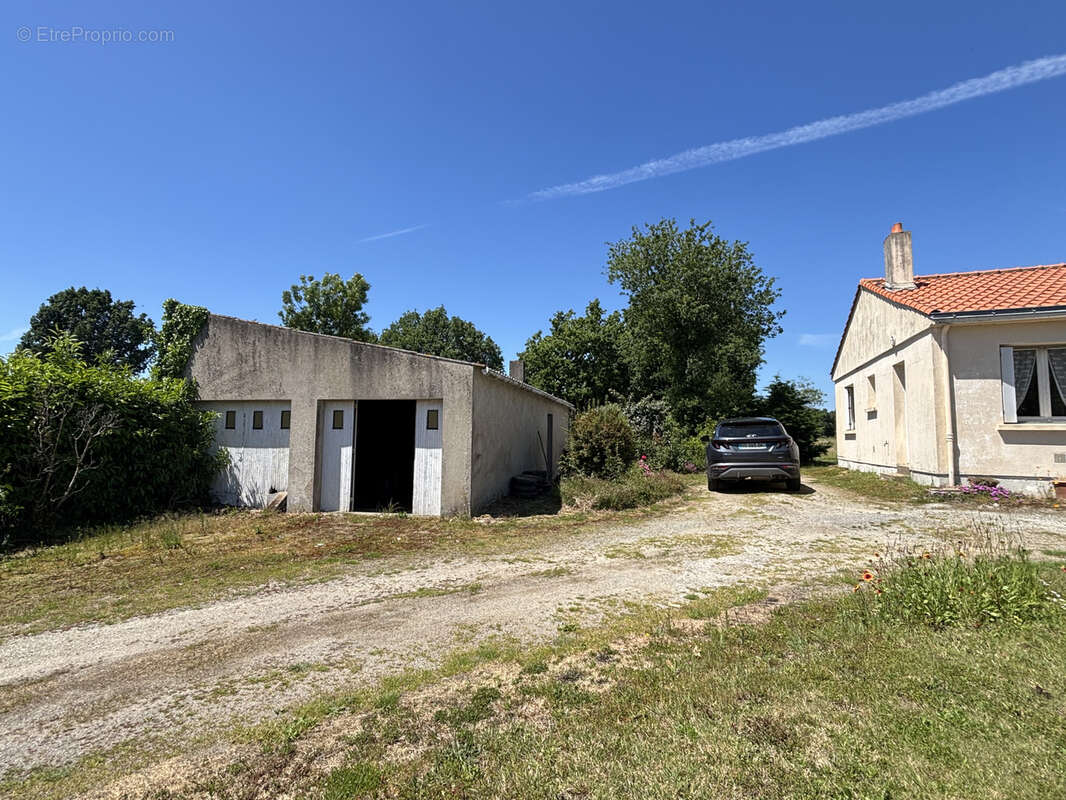 Maison à LA CHAPELLE-HERMIER
