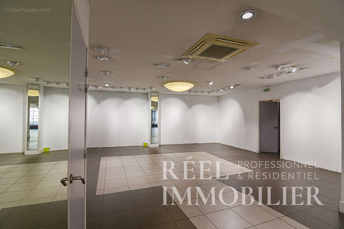 Immeuble de rapport au coeur de la basse ville - photo 5