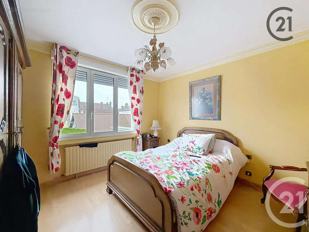 Maison à SAINTE-SAVINE