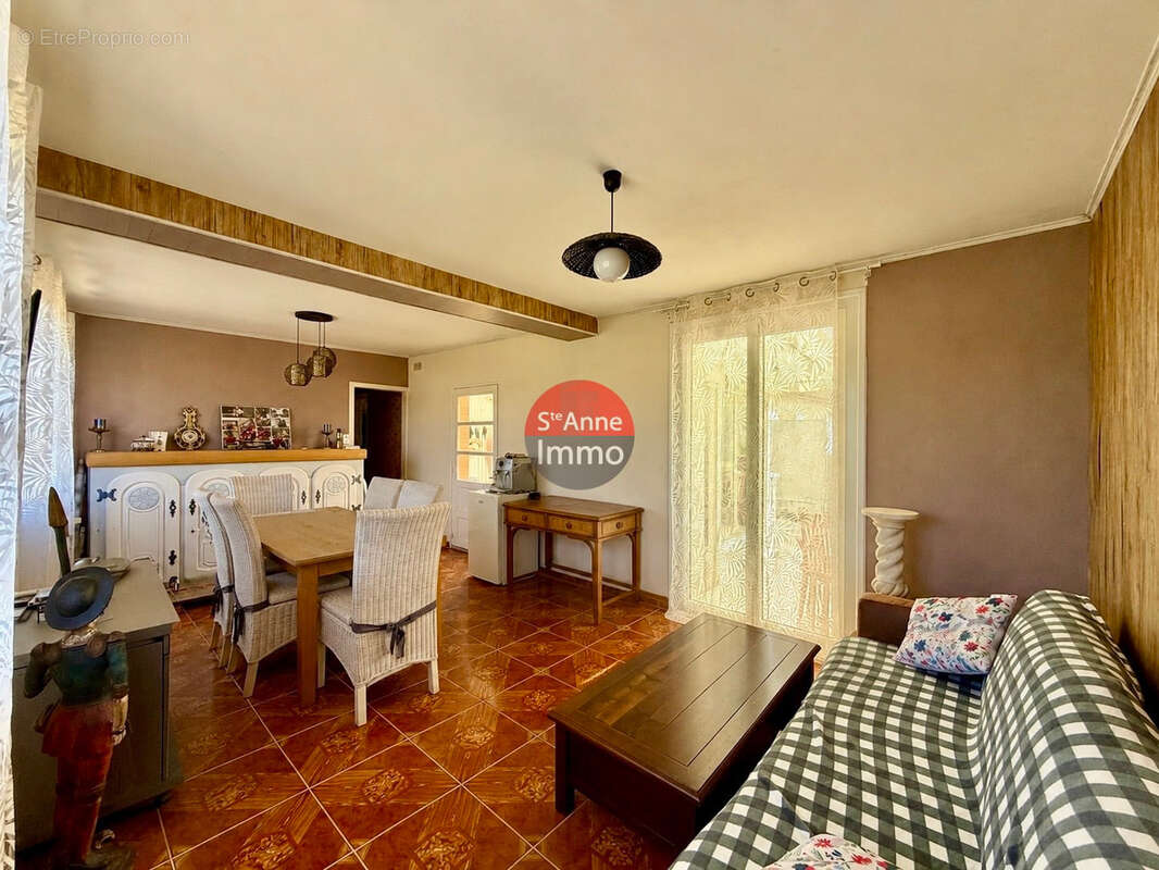 Flaucourt - maison plain-pied - 90m2 - 2 chambres - jardin - garage - photo 2