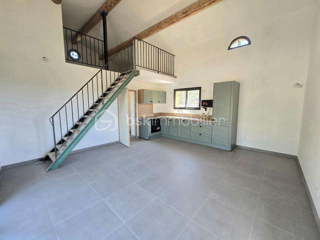 Maison à LA MOTTE-D'AIGUES