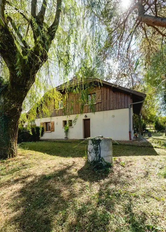 Maison dans un environnement calme et verdoyant - photo 25