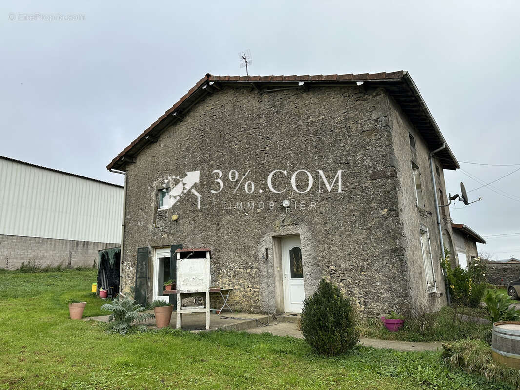 Maison à FRENOIS
