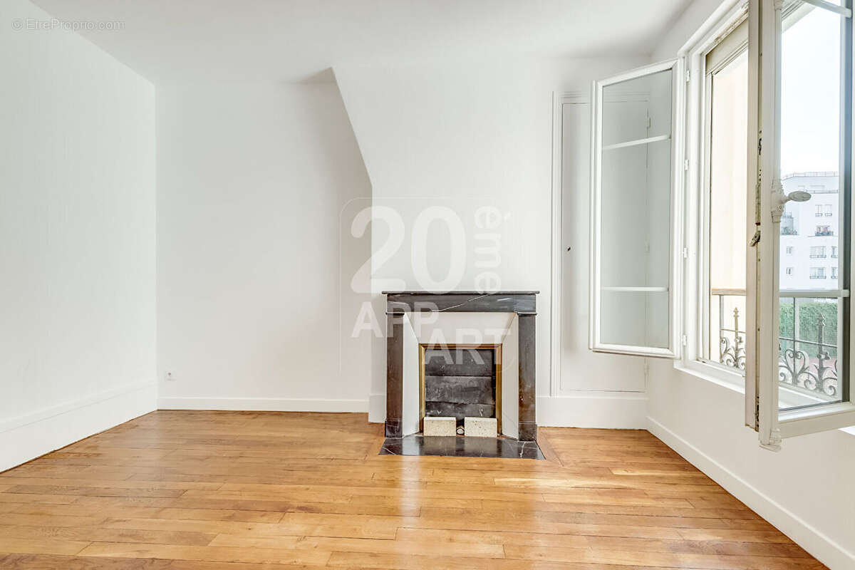 Appartement à PARIS-20E