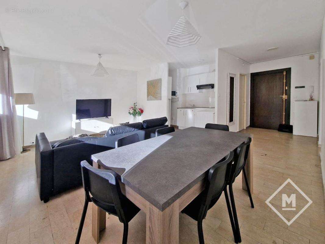 Appartement à MARSEILLE-7E