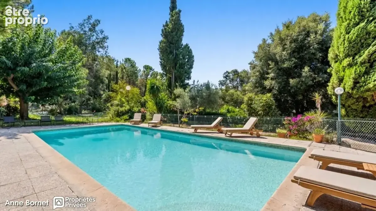 Bastide 7 pièces avec piscine et terrain de 13 000 m2 - Massif de l'Estérel - photo 4