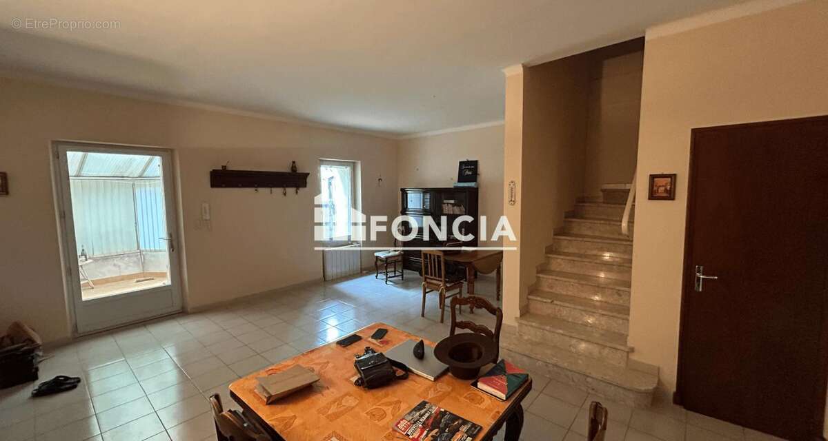 Maison à COURTHEZON