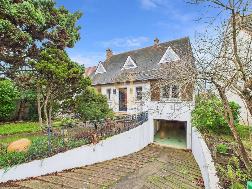 Maison à VIRY-CHATILLON