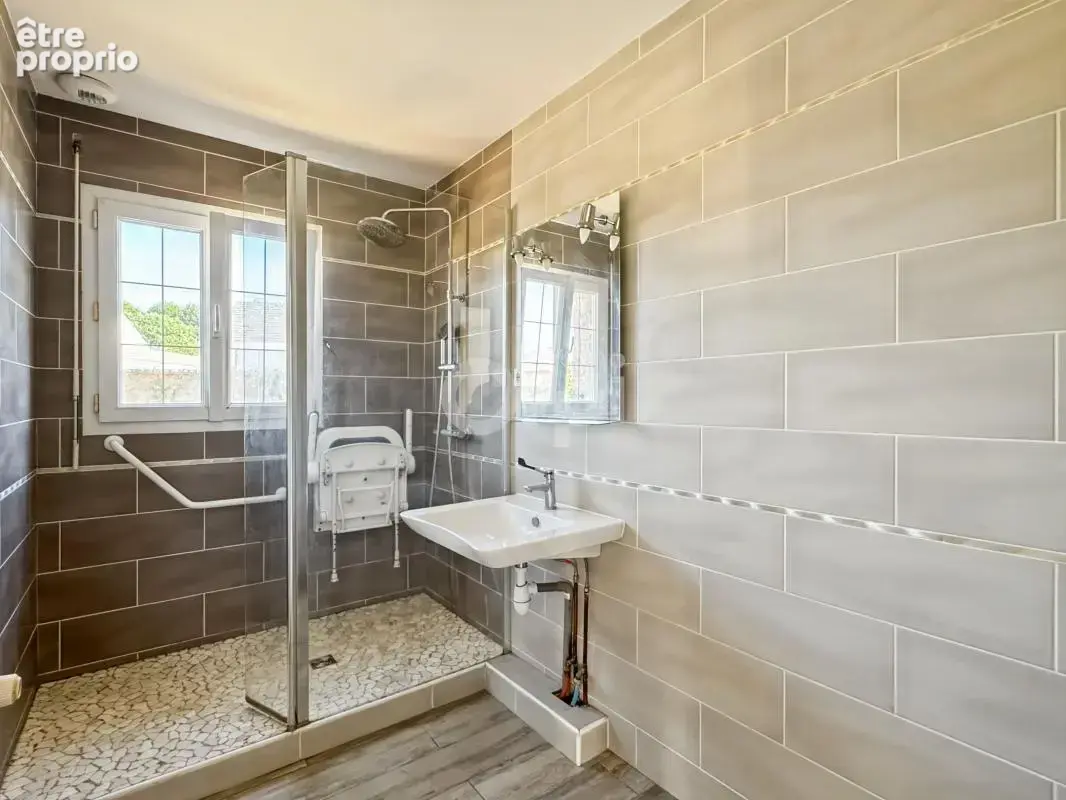  conches – maison familiale en centre-ville – 4 chambres – terrain 743 m² - photo 4
