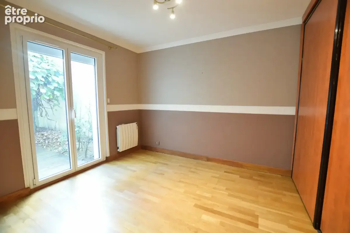 Maison avec jardin en bon état dans quartier résidentiel ! - photo 8