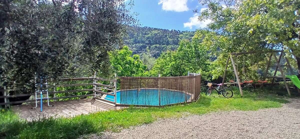 Maison à L&#039;ESCARENE