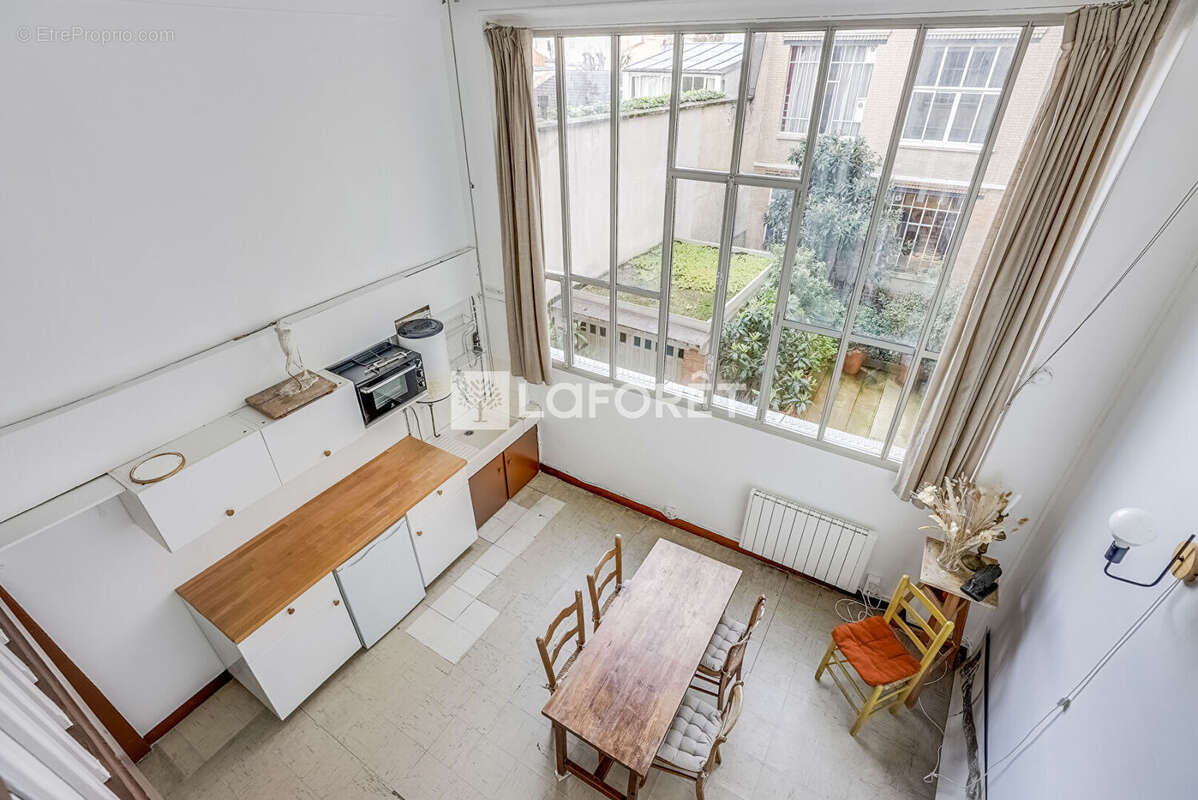 Appartement à PARIS-14E