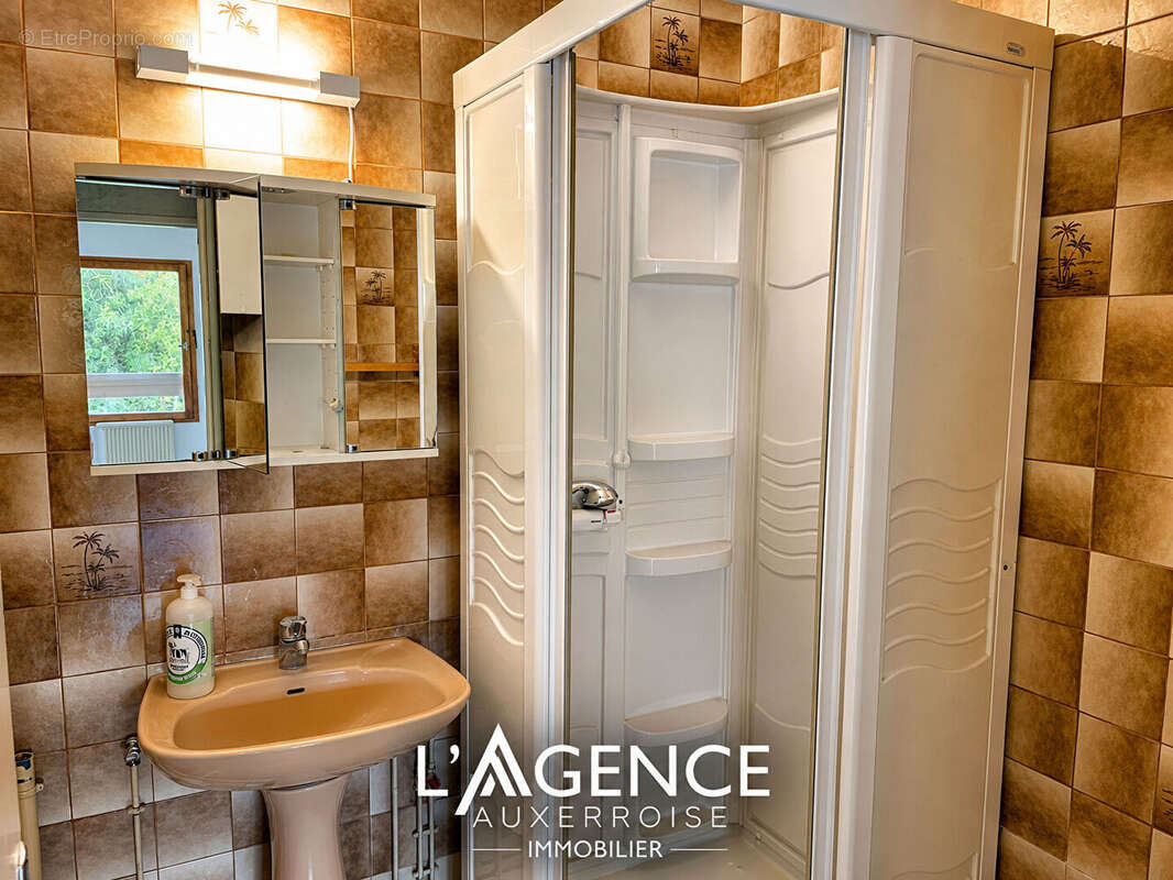 À VENDRE  Appartement T4 avec garage fermé  Auxerre - photo 10