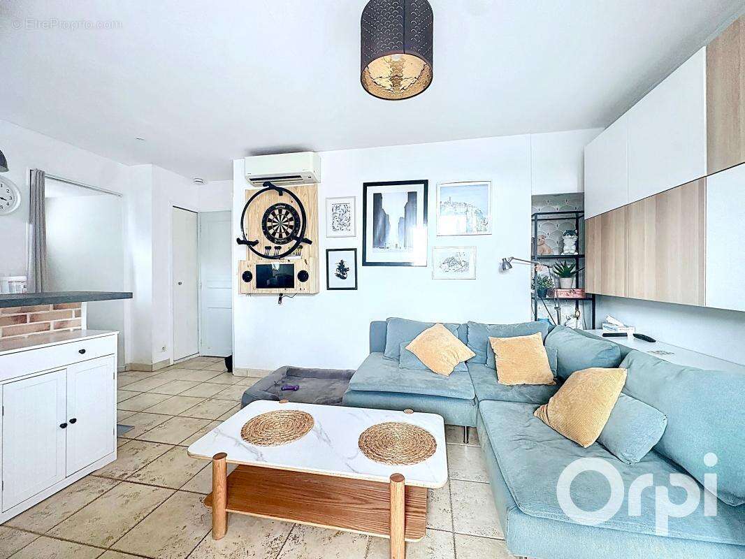 Appartement à GATTIERES