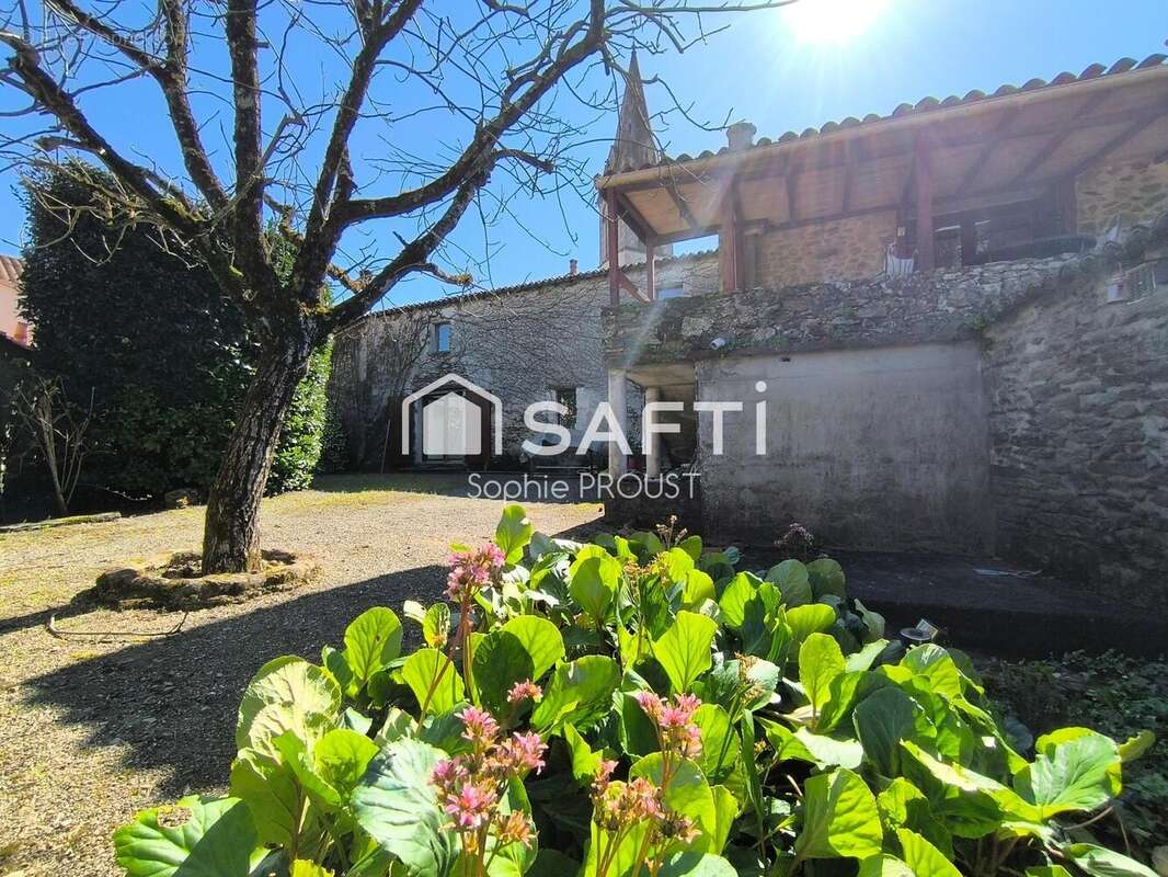 Photo 2 - Maison à CHATEAU-GUIBERT