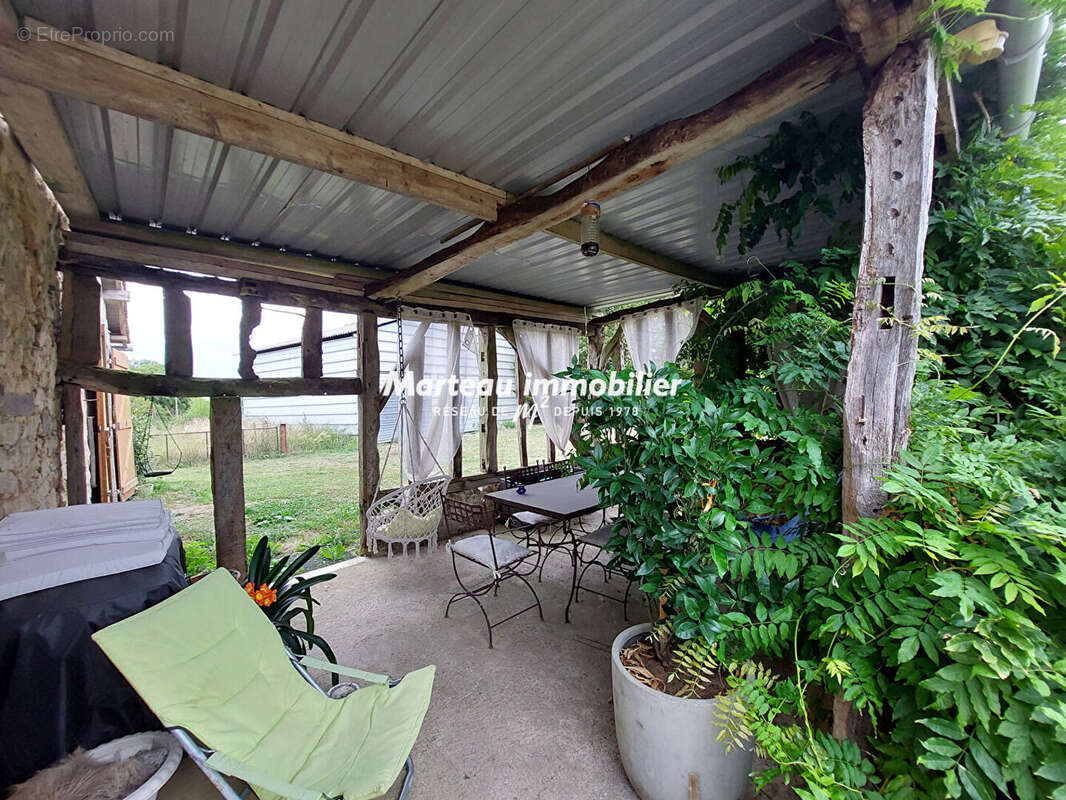 Maison à YVRE-L'EVEQUE