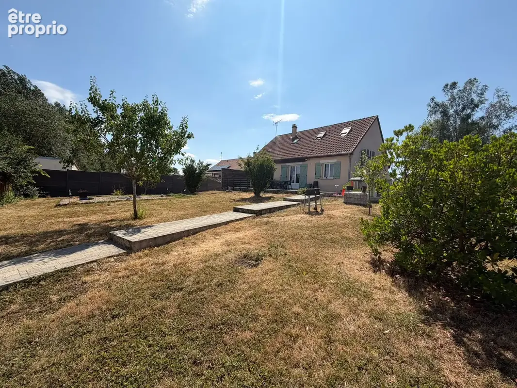 Maison familiale 3 chambres avec double garage   Condé (36100) - photo 18
