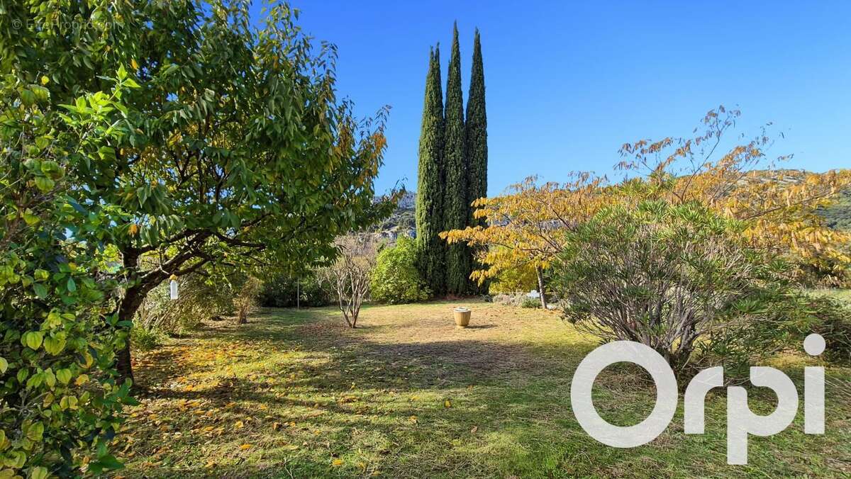 Maison à SAINT-MARTIN-D&#039;ARDECHE