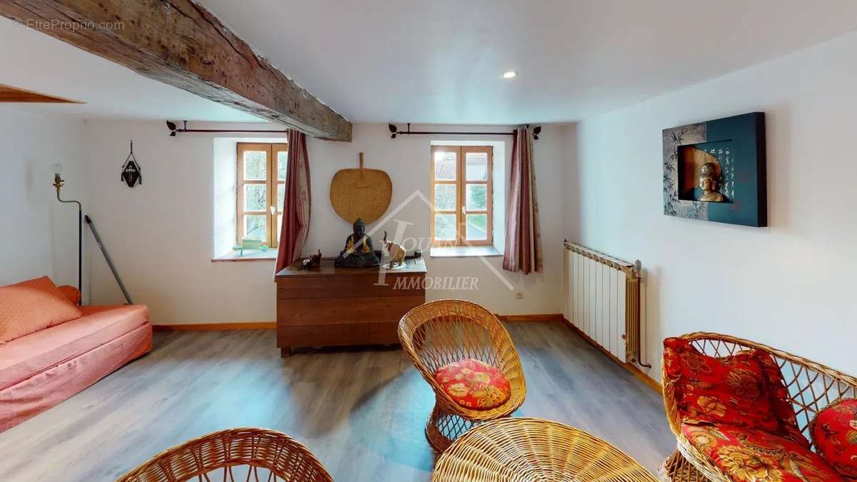 Maison à COUTANSOUZE