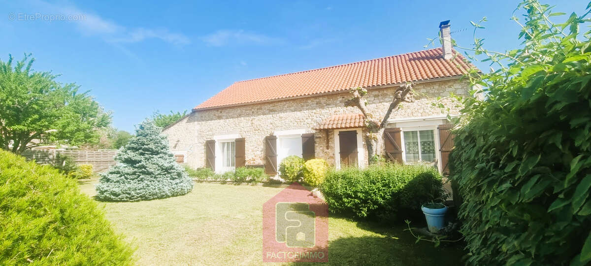 Maison à PRAYSSAC